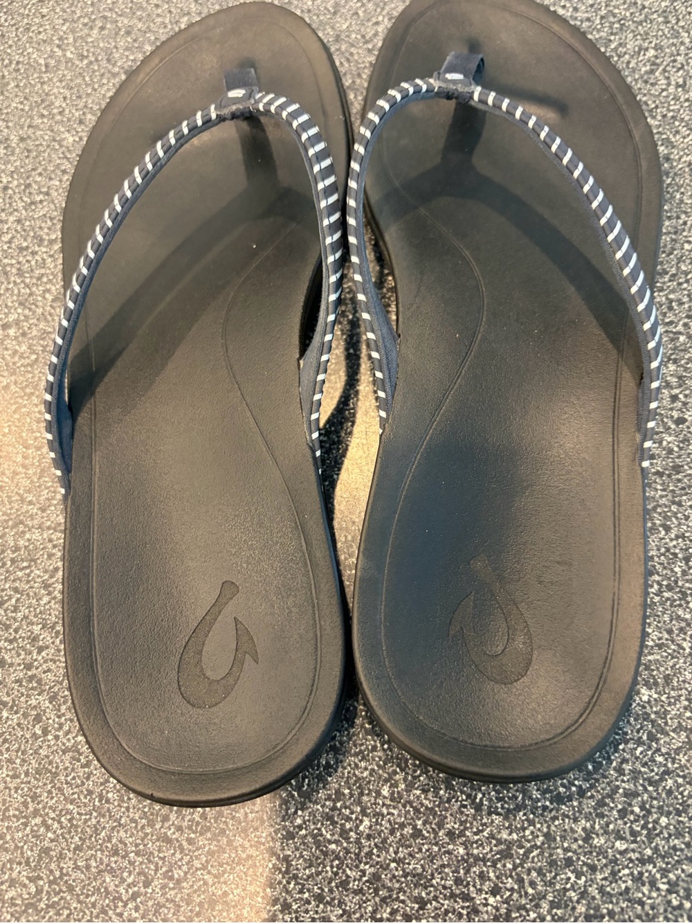 Olukai Flip Flop Sandals with Navy & White Striped Straps 10 - Picture 3 of 4